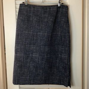3/$25 Banana Republic Pencil Skirt